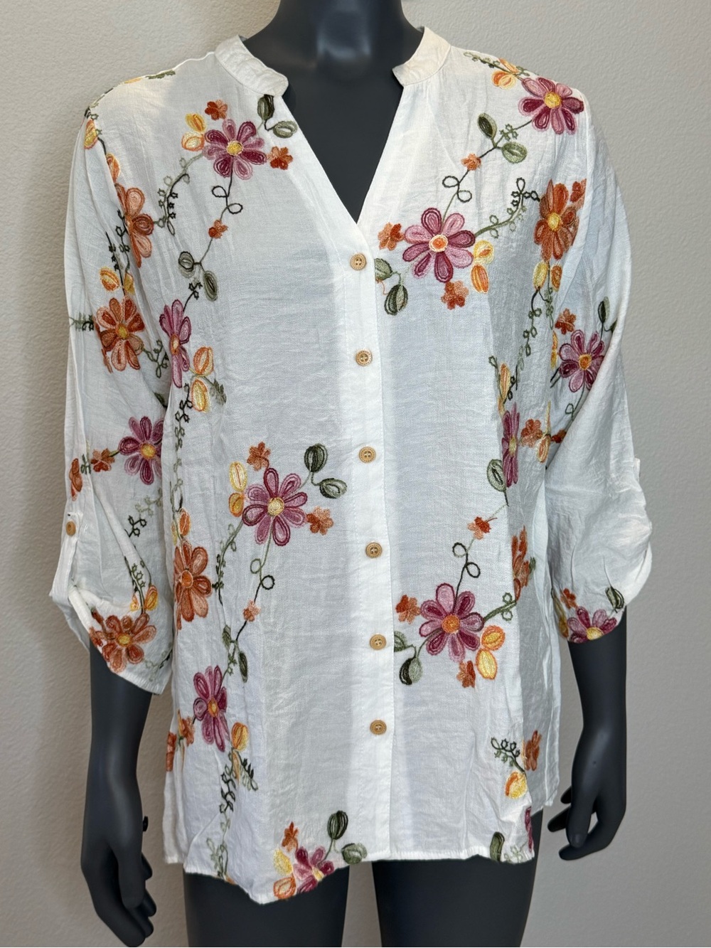 Kindred Anthropologie Floral Embroidered White Peasant Button Up Blouse Size 1X